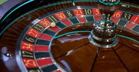 Dealer profesional live casino cery123 dalam siaran langsung